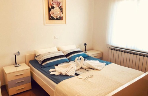 Murine House | Ani Apartments
