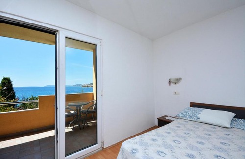 Cove Makarac (Milna) Apartment | Apartman bozikovic