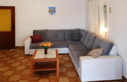 Savar Apartment | Apartment Šime Savar
