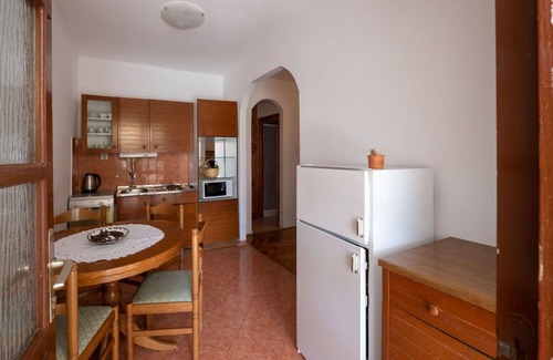 Mandre Apartment | Apartment Ante - comfortable & free parking: A2(2+1) - Mandre, Island Pag, Croatia
