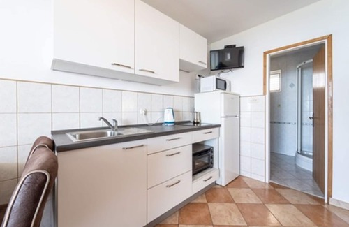 Rtina Apartment | Apartment Edi - amazing location by the sea: A2(4) - Rtina, Zadar riviera, Croatia