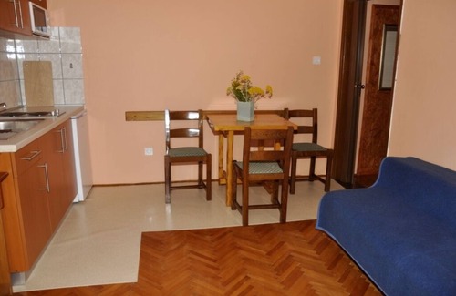 Barbat na Rabu Apartment | Apartment in Barbat with Seaview, Balcony, Air condition (660-1)
