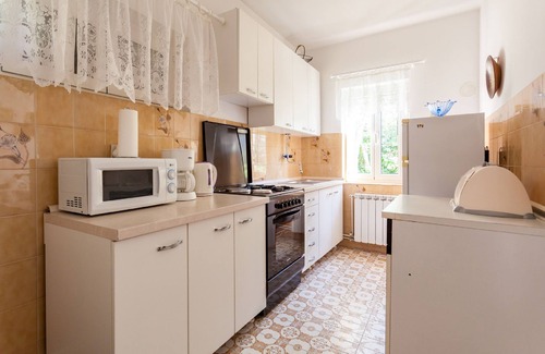 Malinska House | Apartment in Croatia near the Beach