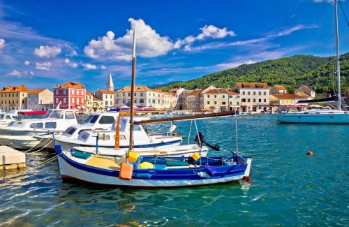 Kustici Apartment | Apartment in Kustici with sea view, terrace, air conditioning, Wi-Fi (4847-2)