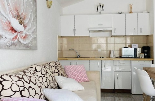 Povlja Apartment | Apartment in Povlja with Terrace, Air condition, WIFI, Washing machine (3419-3)