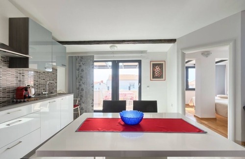 Stinjan Apartment | Apartment in Štinjan with Seaview, Air condition, WIFI, Washing machine (3326-1)