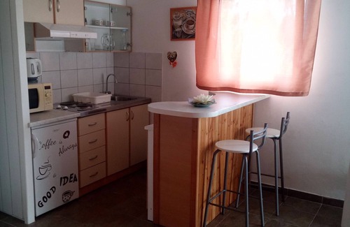 Kuciste Apartment | Apartment Iva (63461-A1) - Kuciste