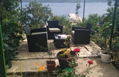 Kuciste Apartment | Apartment Iva (63461-A1) - Kuciste