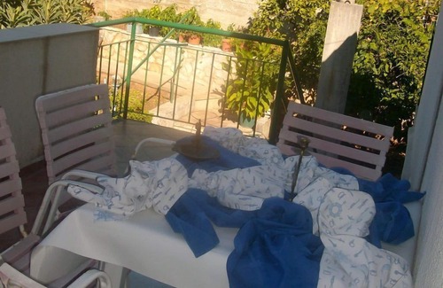 Stomorska Apartment | Apartment Kaleb - next to the seashore: SA7-Miro 24(2) - Stomorska, Island Solta, Croatia