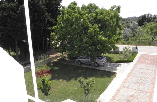 Susica Apartment | Apartment Kuce - 150m from the beach with parking: SA2(2) - Susica, Island Ugljan, Croatia