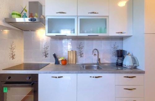 Kukci Apartment | Apartment Lili-2 by Interhome