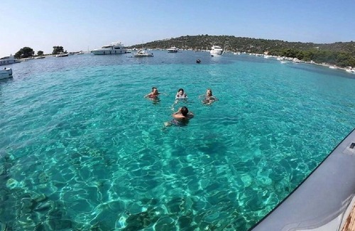 Sutivan Apartment | Apartment Liva - 60m from the sea: 2 - R4(2) - Sutivan, Island Brac, Croatia