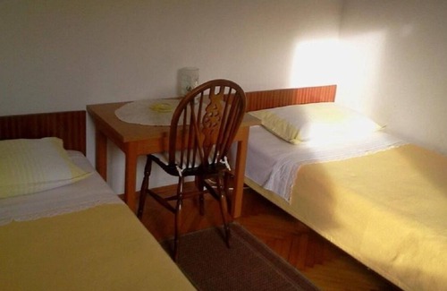 Sutivan Apartment | Apartment Liva - 60m from the sea: 2 - R4(2) - Sutivan, Island Brac, Croatia