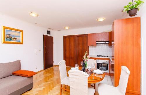 Znjan Apartment | Apartment Lucija