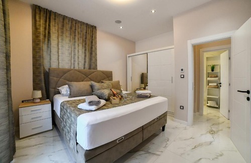 Dugopolje Apartment | Apartment Madonna