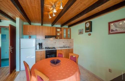Bozava Apartment | Apartment Meri