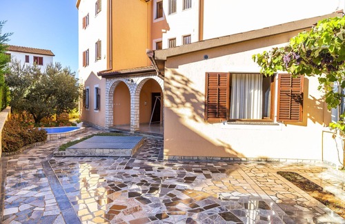 Valbandon Apartment | Apartment Mir - 50m from the sea A4(4+2) - Fazana, Istria, Croatia
