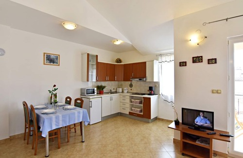 Tar-Vabriga Apartment | Apartment NOEMI1 Poreč-Tar with swimming pool, games room, barbecue, balcony, Wi-Fi