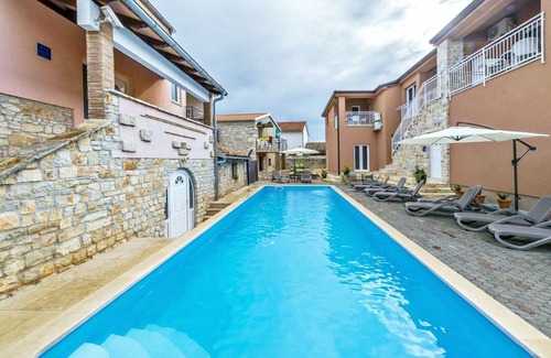 Tar-Vabriga Apartment | Apartment NOEMI1 Poreč-Tar with swimming pool, games room, barbecue, balcony, Wi-Fi