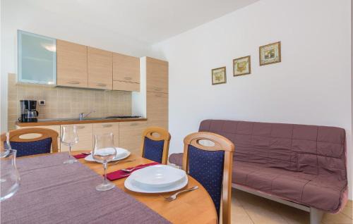 Vrvari Apartment | Apartment Porec 04