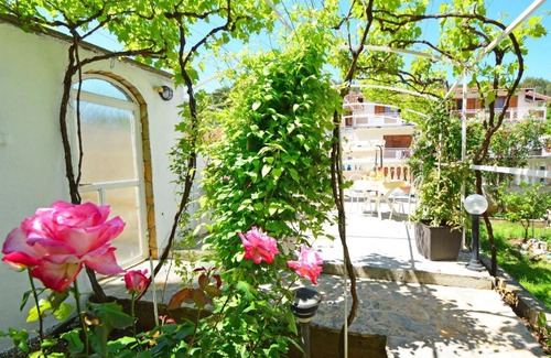 Zaton Apartment | Apartment Ruža-3 by Interhome
