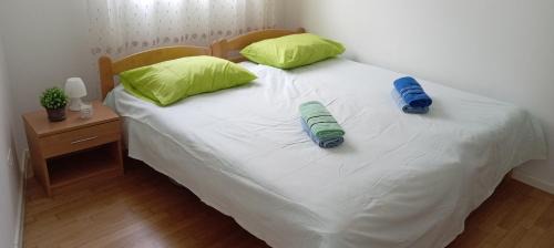 Znjan Apartment | Apartment SUNČICA