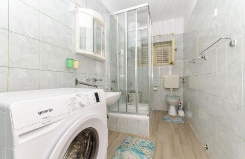 Cove Tri Zala (Zrnovo) Apartment | Apartment Town View