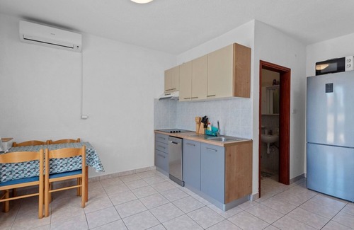 Mandre Apartment | Apartment Uga2 - 70m from the beach: A2-prizemlje(3+1) - Mandre, Island Pag, Croatia