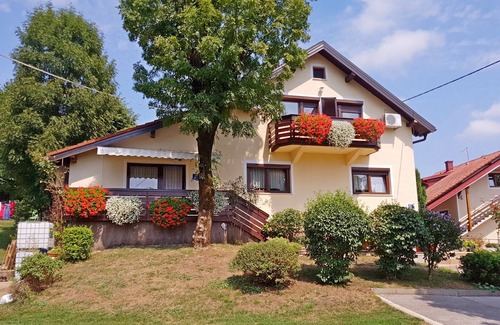 Seliste Dreznicko Apartment | Apartments and rooms Dragica, (16216), Selište Drežnicko, hr
