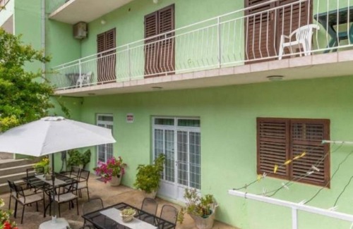 Istok Apartment | Apartments and Room Tattoo (111881-A3) - Makarska