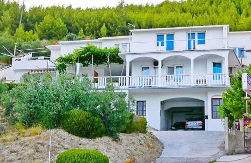 Stanici Apartment | Apartments and rooms Dana, (13246), Stanići, hr