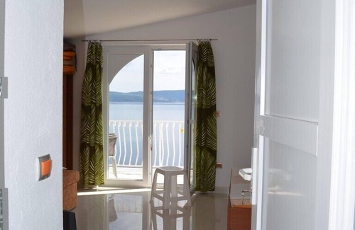 Pisak Apartment | Apartments and rooms Dubravka, (10802), Pisak, Omiš, hr
