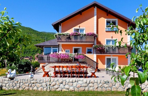 Vranovaca Apartment | Apartments and rooms Milan, (15980), Vranovaca, Croatia