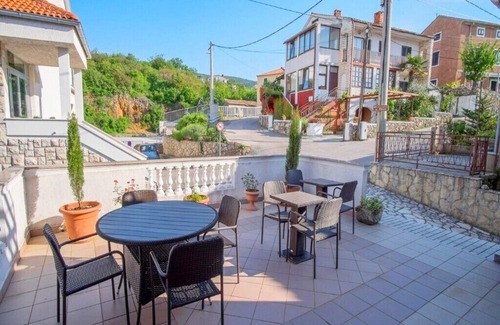 Vrbnik Apartment | Apartments and rooms Luka, (15248), Vrbnik, hr
