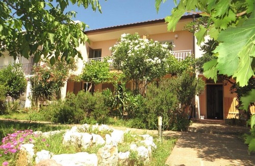 Baska Apartment | Apartments and rooms Nikica, (14169), Baška, hr