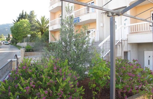 Stari Grad Apartment | Apartments Antonija, (12171), Stari Grad, hr