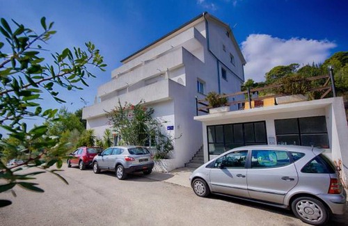 Pasadur Apartment | Apartments Bruna Lastovo-Comfort One Bedroom Apartment with Balcony and Sea View-Plavi
