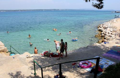 Tkon Apartment | Apartments by the sea Tkon, Pasman - 17360