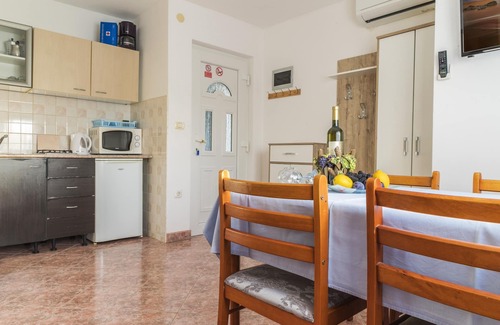Pula Apartment | Apartments Danka, (16245), Pula, hr