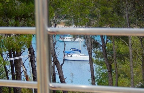 Cove Osibova (Milna) Apartment | Apartments Deni, (15600), Osibova, hr