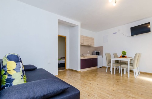 Cilipi Apartment | Apartments Dubrovnik Airport-Comfort One Bedroom Apartment with Balcony(Ground Floor)