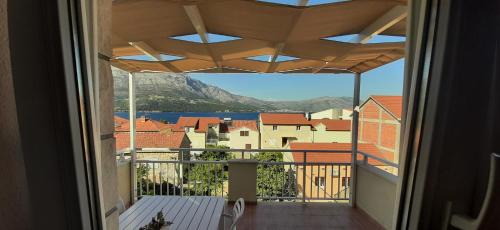 Cove Tri Zala (Zrnovo) Apartment | Apartments Filippi