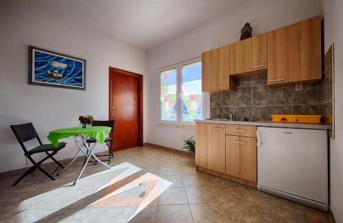 Zaklopatica Apartment | Apartments Hropić