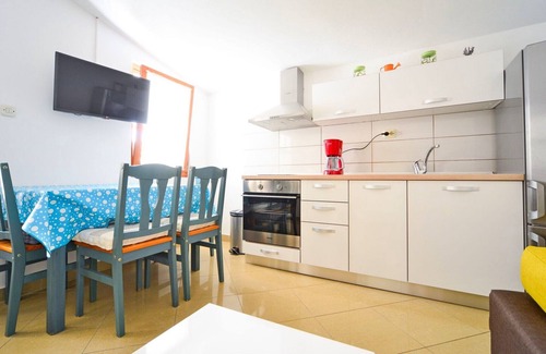 Biograd na Moru Apartment | Apartments Ivan, (14196), Biograd, hr