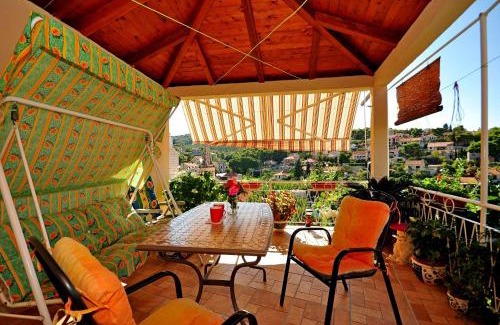 Splitska Apartment | Apartments Kat