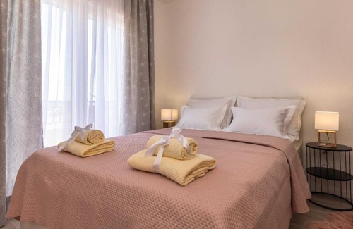 Moca Apartment | Apartments Lana