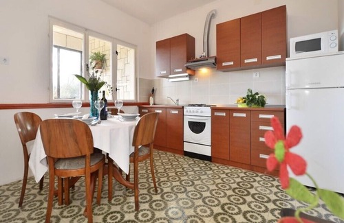 Sumartin Apartment | Apartments Lino, (14534), Sumartin, hr