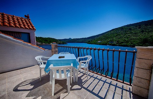 Pasadur Apartment | Apartments Malo Lago - One-Bedroom Apartment with Two Balconies and Sea View - Attic (Apartment 2)
