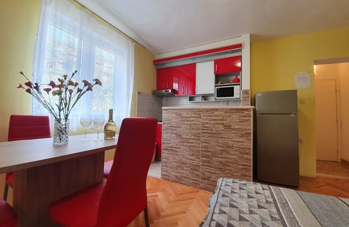 Gorinka Apartment | Apartments Margarita, (13836), Makarska, hr