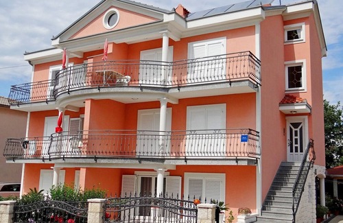 Malinska-Dubasnica Apartment | Apartments Marica, (15802), Malinska, hr